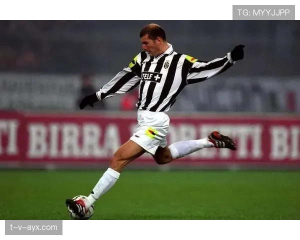 齐达内战术革新：经典足球理念如何重塑现代赛场格局